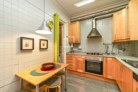 Apartment à vendre à Barcelona, Espagne, 3 chambres, 123 m2 No. 150457 - photo 9