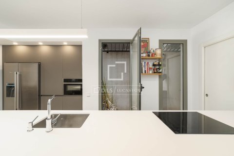 Apartment à vendre à Barcelona, Espagne, 3 chambres, 165 m2 No. 150456 - photo 15