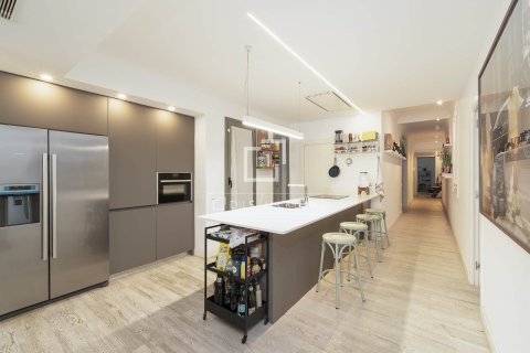 Apartment à vendre à Barcelona, Espagne, 3 chambres, 165 m2 No. 150456 - photo 12