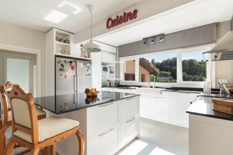 Villa for sale in Sant Cugat Del Valles, Barcelona, Spain 5 bedrooms, 338 sq.m. No. 150455 - photo 8