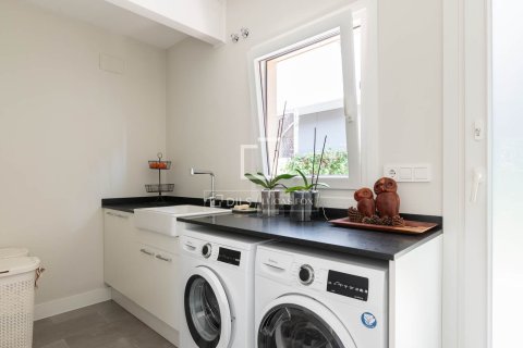 Villa for sale in Sant Cugat Del Valles, Barcelona, Spain 5 bedrooms, 338 sq.m. No. 150455 - photo 11