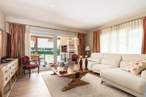 Villa for sale in Sant Cugat Del Valles, Barcelona, Spain 5 bedrooms, 338 sq.m. No. 150455 - photo 4