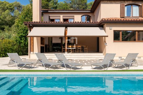 Villa for sale in Sant Cugat Del Valles, Barcelona, Spain 5 bedrooms, 338 sq.m. No. 150455 - photo 28