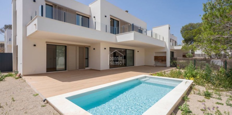 Villa in Es Mercadal, Menorca, Spain 4 bedrooms, 196 sq.m. No. 168638