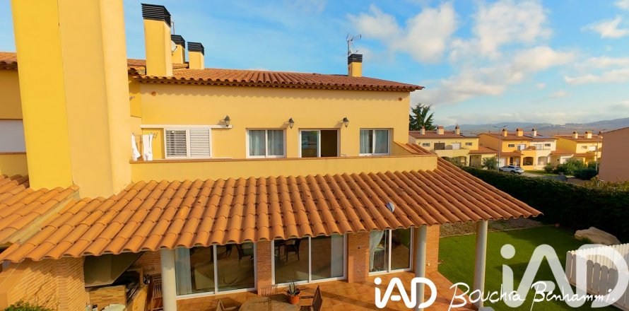 Таунхаус в Олердола, Барселона, Испания 5 спален, 365м2 №152817