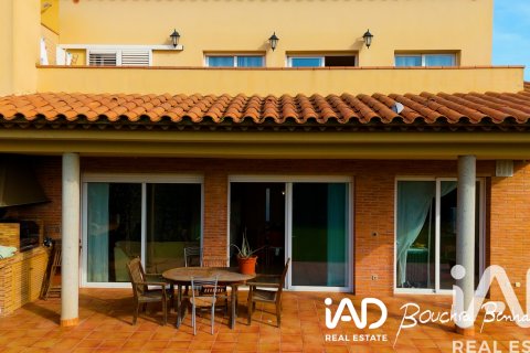 Продажа таухауса в Олердола, Барселона, Испания 5 спален, 365м2 №152817 - фото 3