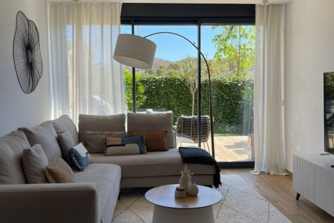 Penthouse for rent Villajoyosa, Alicante, Spain 2 bedrooms, 159 sq.m. No. 109385 - photo 2