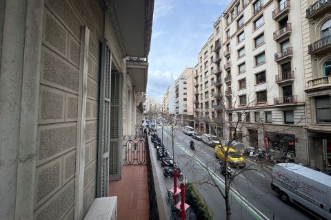 Apartment à vendre à Barcelona, Espagne, 5 chambres, 136 m2 No. 155971 - photo 18