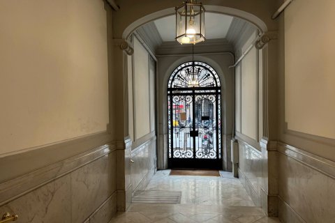 Apartment à vendre à Barcelona, Espagne, 5 chambres, 136 m2 No. 155971 - photo 21