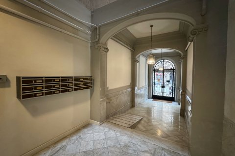 Apartment à vendre à Barcelona, Espagne, 5 chambres, 136 m2 No. 155971 - photo 20