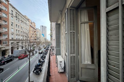 Apartment à vendre à Barcelona, Espagne, 5 chambres, 136 m2 No. 155971 - photo 17