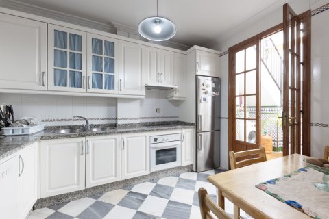 House for sale in Coria del Rio, Seville, Spain 5 bedrooms, 500 sq.m. No. 155970 - photo 11