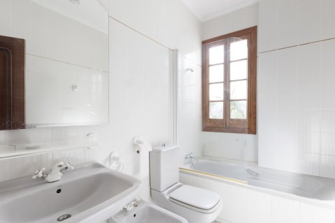 House for sale in Coria del Rio, Seville, Spain 5 bedrooms, 500 sq.m. No. 155970 - photo 22