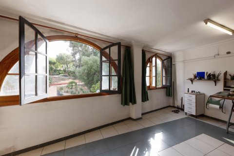 House for sale in Coria del Rio, Seville, Spain 5 bedrooms, 500 sq.m. No. 155970 - photo 16