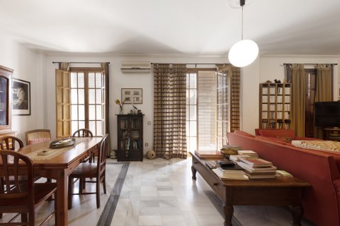 House for sale in Coria del Rio, Seville, Spain 5 bedrooms, 500 sq.m. No. 155970 - photo 7