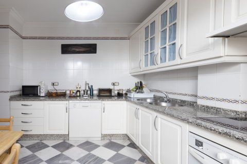 House for sale in Coria del Rio, Seville, Spain 5 bedrooms, 500 sq.m. No. 155970 - photo 10
