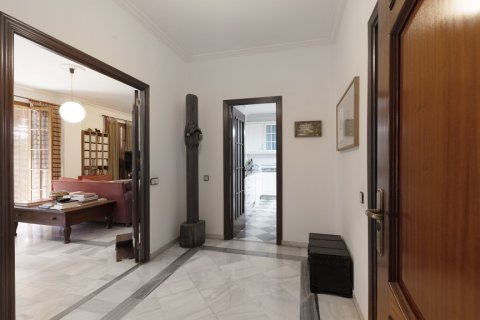 House for sale in Coria del Rio, Seville, Spain 5 bedrooms, 500 sq.m. No. 155970 - photo 9