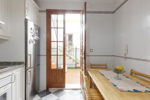 House for sale in Coria del Rio, Seville, Spain 5 bedrooms, 500 sq.m. No. 155970 - photo 14