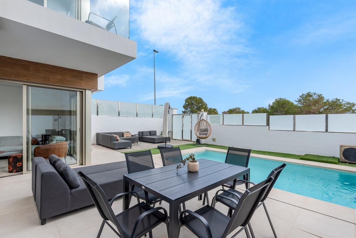 Villa à Alicante, Espagne 4 chambres, 150 m2 No. 149113