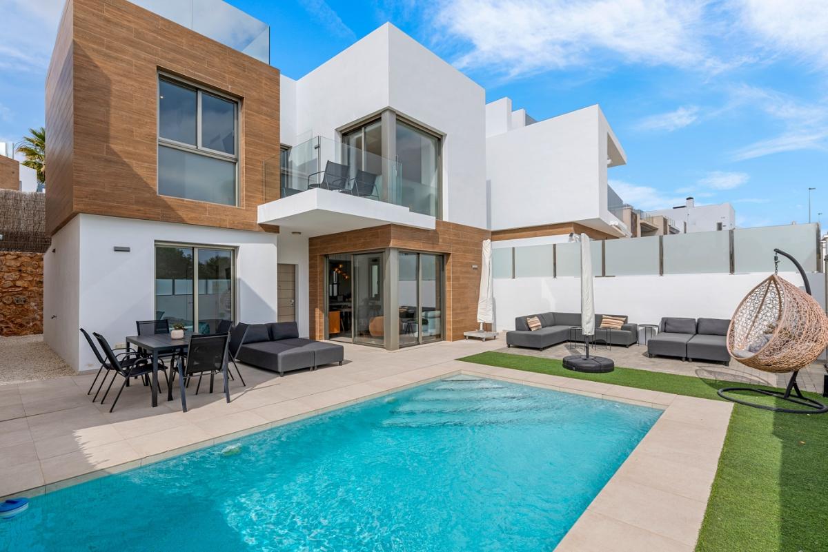 Villa à Alicante, Espagne 4 chambres, 150 m2 No. 149113