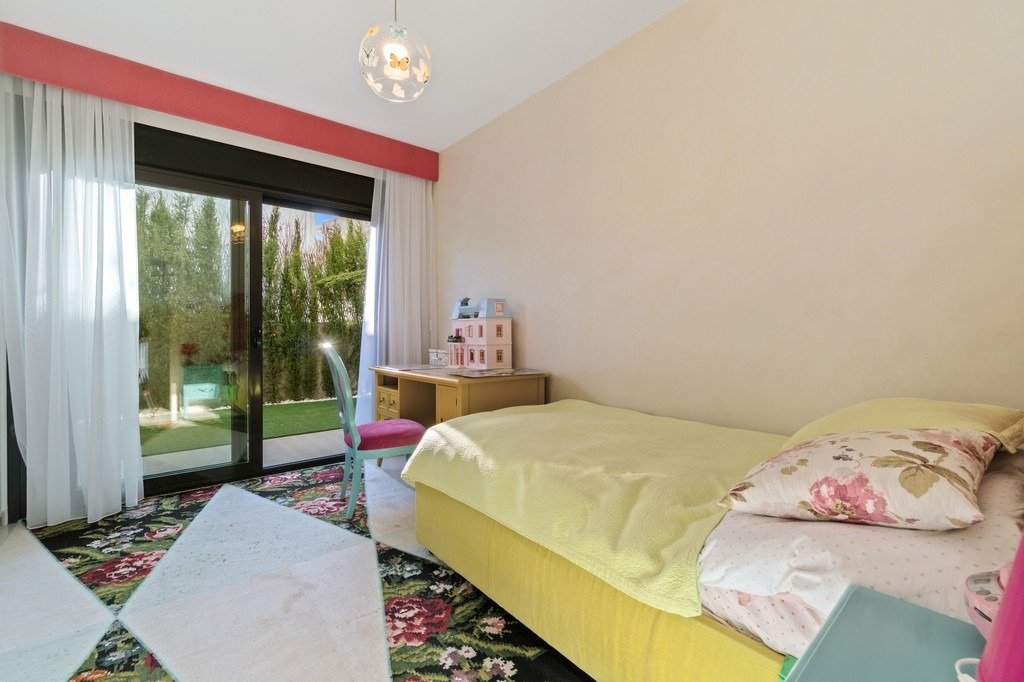 Villa in Alicante, Spain 3 bedrooms, 196 sq.m. No. 149117