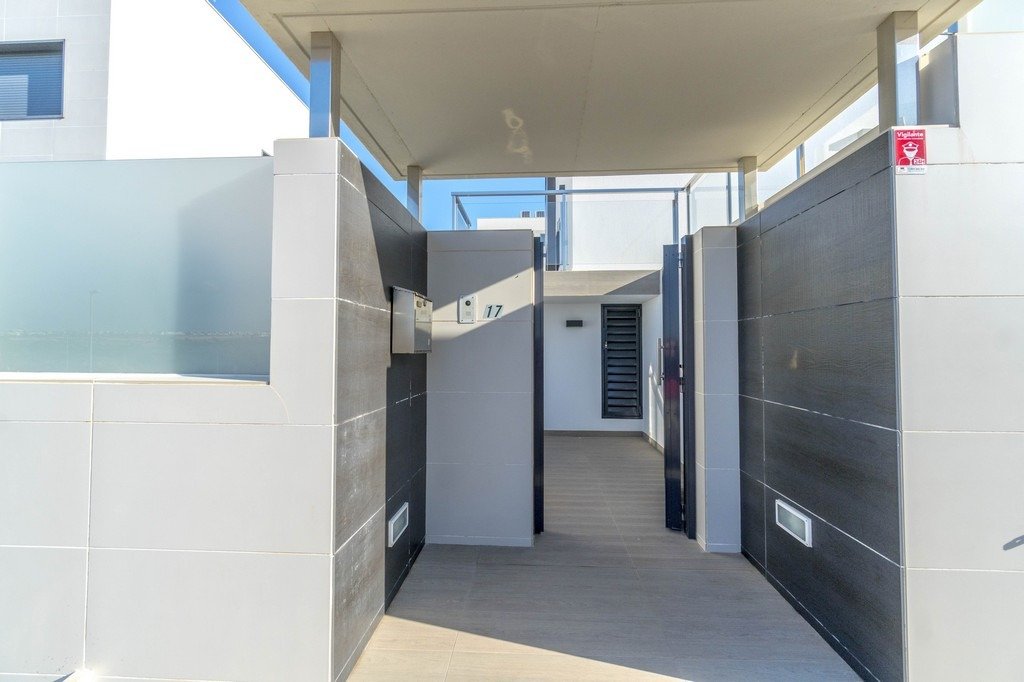 Villa in Alicante, Spain 3 bedrooms, 196 sq.m. No. 149117