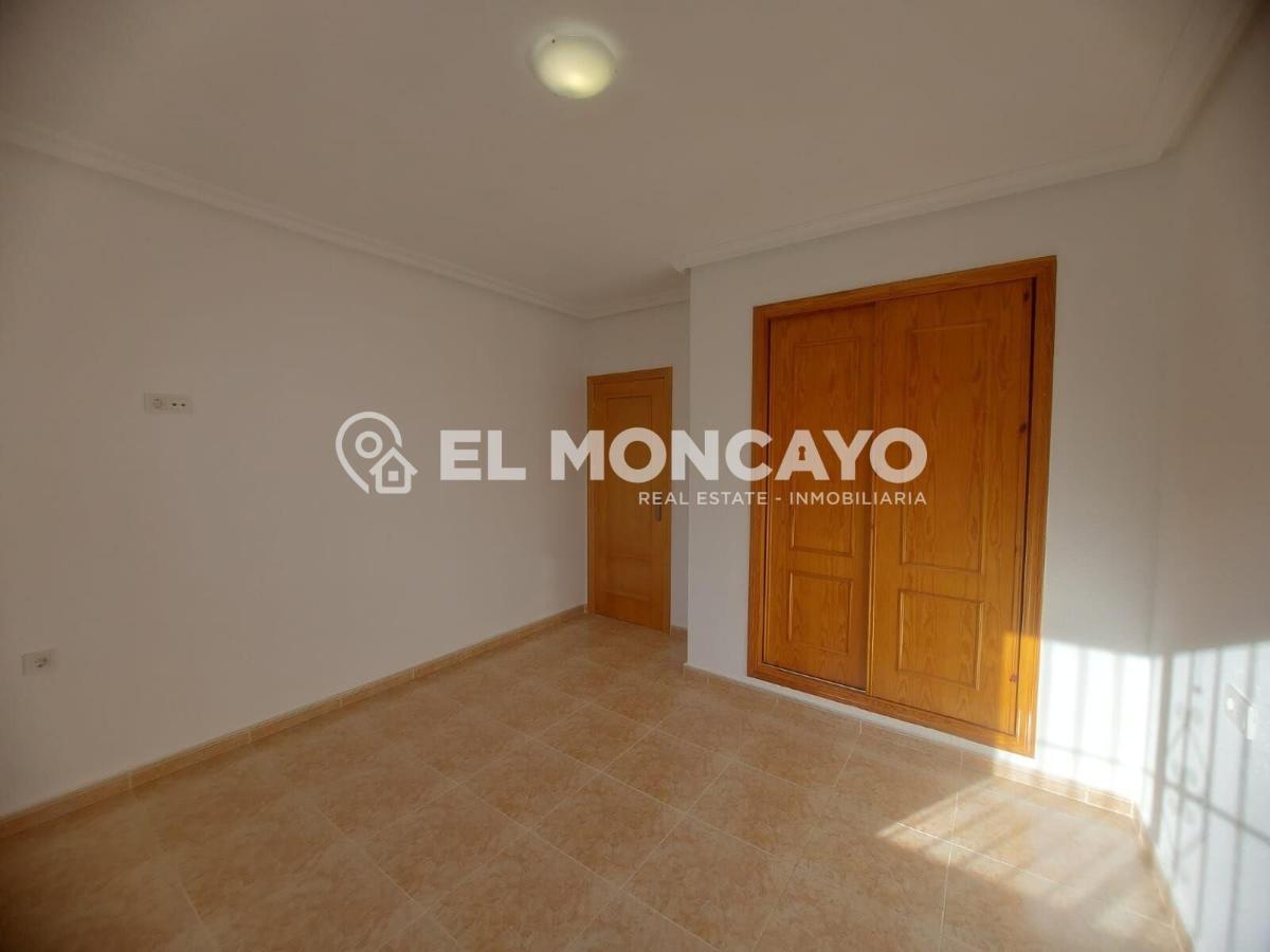 Villa a Algorfa, Alicante, Spagna 3 camere da letto, 84 mq. N° 149114