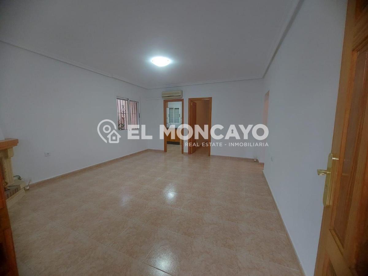 Villa a Algorfa, Alicante, Spagna 3 camere da letto, 84 mq. N° 149114