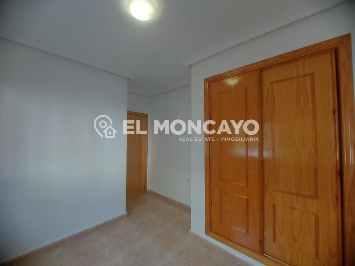 Villa a Algorfa, Alicante, Spagna 3 camere da letto, 84 mq. N° 149114