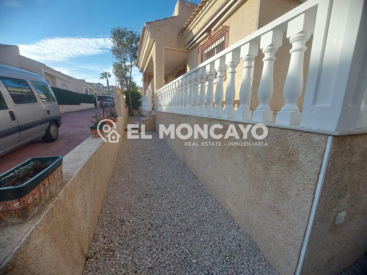Villa a Algorfa, Alicante, Spagna 3 camere da letto, 84 mq. N° 149114