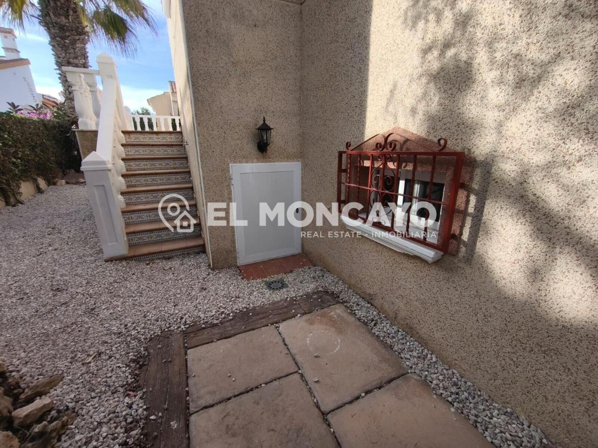 Villa a Algorfa, Alicante, Spagna 3 camere da letto, 84 mq. N° 149114