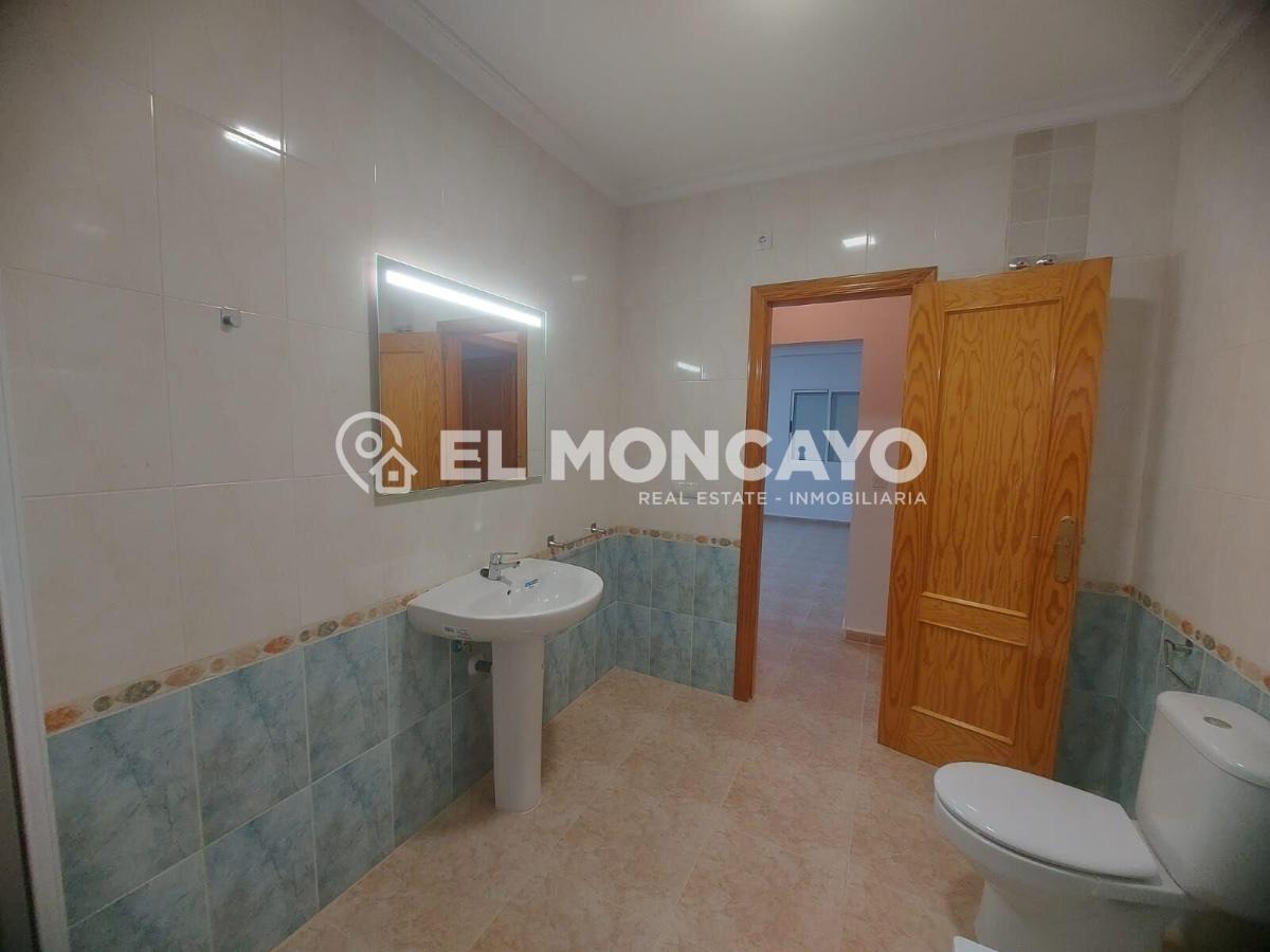 Villa a Algorfa, Alicante, Spagna 3 camere da letto, 84 mq. N° 149114
