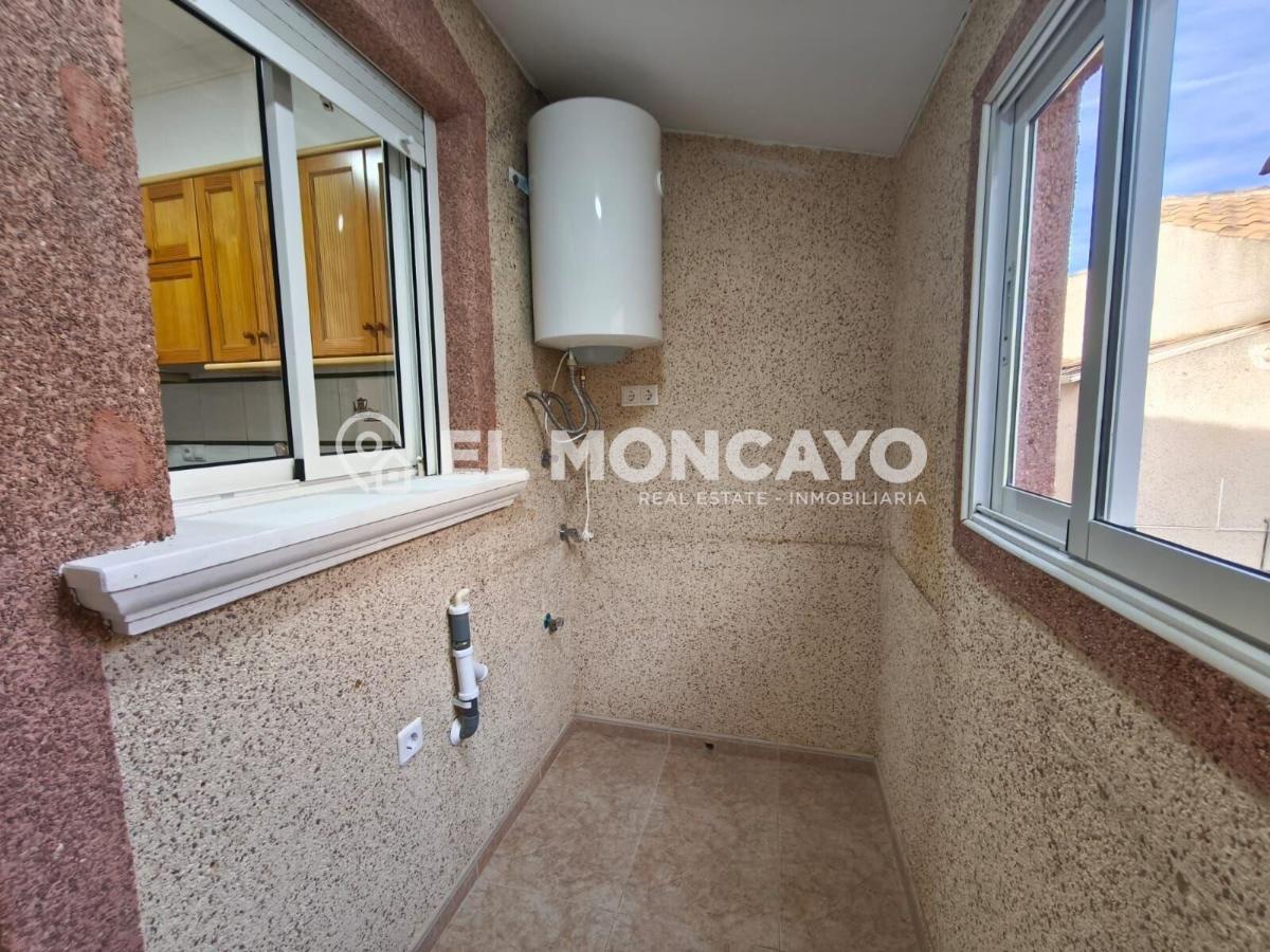 Villa a Algorfa, Alicante, Spagna 3 camere da letto, 84 mq. N° 149114