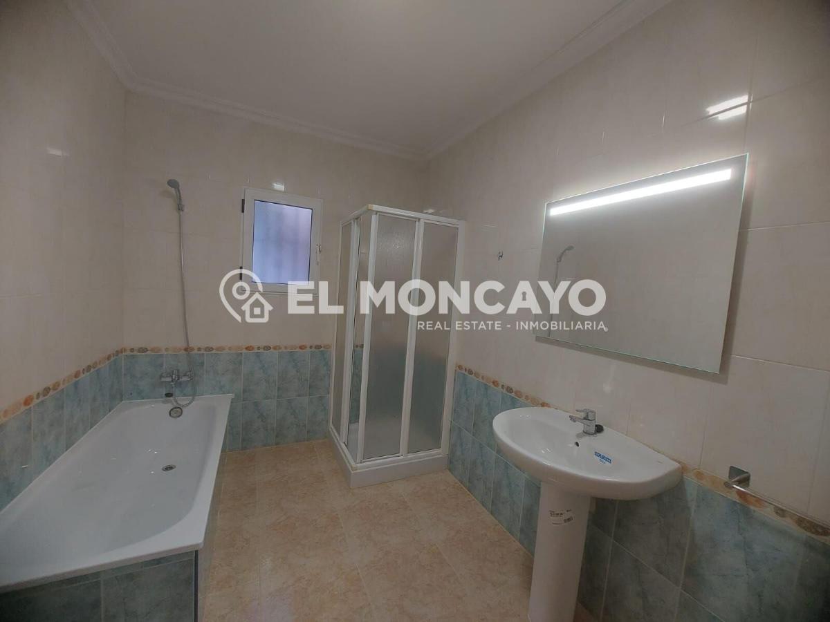 Villa a Algorfa, Alicante, Spagna 3 camere da letto, 84 mq. N° 149114