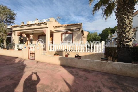 Villa en Algorfa, Alicante, España 3 dormitorios, 84 m2 No. 149114