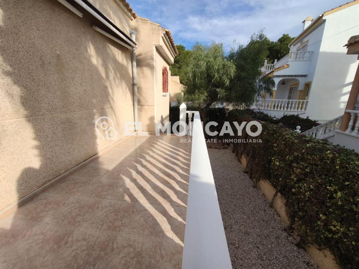 Villa a Algorfa, Alicante, Spagna 3 camere da letto, 84 mq. N° 149114