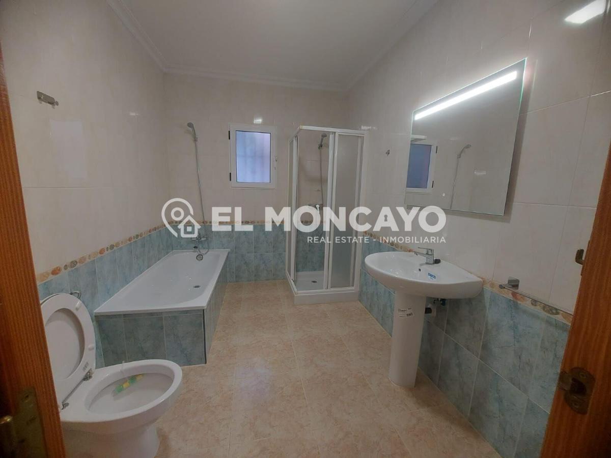 Villa a Algorfa, Alicante, Spagna 3 camere da letto, 84 mq. N° 149114