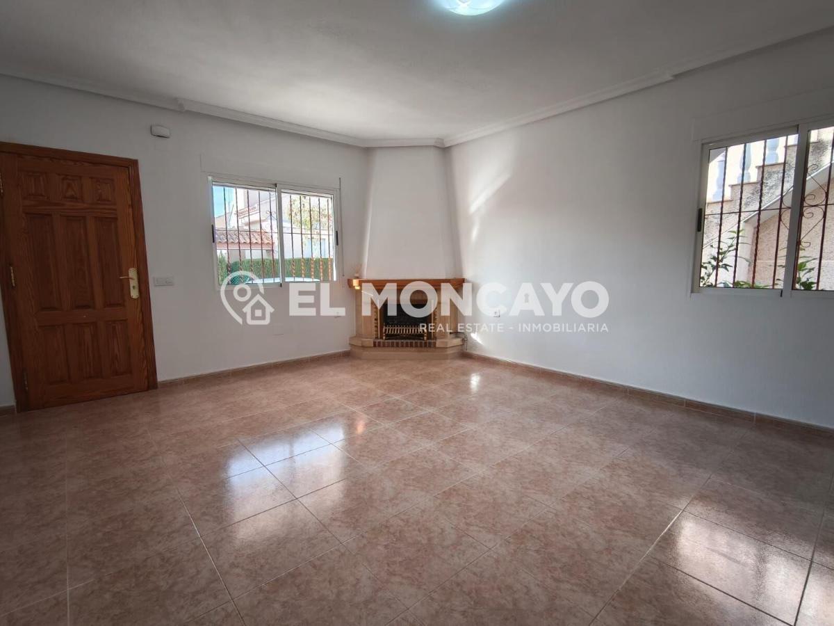 Villa a Algorfa, Alicante, Spagna 3 camere da letto, 84 mq. N° 149114