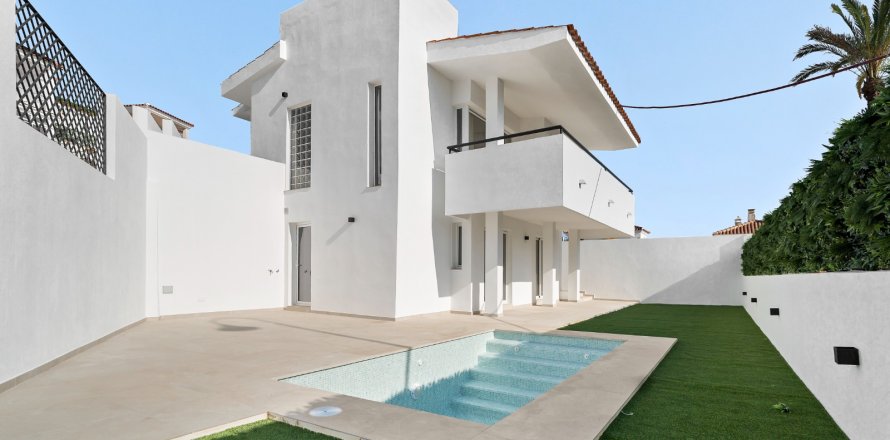 Villa en Mijas, Málaga, España 5 dormitorios, 229 m2 No. 135485