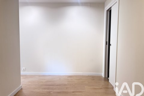 Apartment à louer à Barcelona, Espagne, 3 chambres, 87 m2 No. 187557 - photo 16