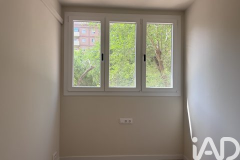 Apartment à louer à Barcelona, Espagne, 3 chambres, 87 m2 No. 187557 - photo 12