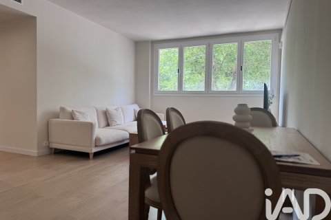 Apartment à louer à Barcelona, Espagne, 3 chambres, 87 m2 No. 187557 - photo 2