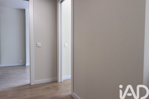 Apartment à louer à Barcelona, Espagne, 3 chambres, 87 m2 No. 187557 - photo 19