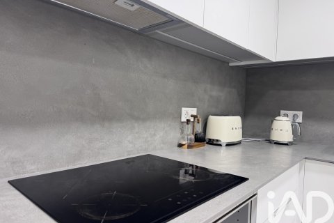 Apartment à louer à Barcelona, Espagne, 3 chambres, 87 m2 No. 187557 - photo 9