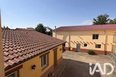 House à vendre à Cabreros Del Rio, Leon, Espagne, 5 chambres, 212 m2 No. 187552 - photo 7