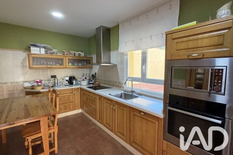 House à vendre à Cabreros Del Rio, Leon, Espagne, 5 chambres, 212 m2 No. 187552 - photo 3