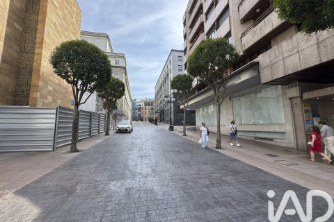 Huoneisto vuokrattavana Oviedo, Asturias, Espanja, 1 makuuhuone, 49 m2 No. 187558 - kuva 2