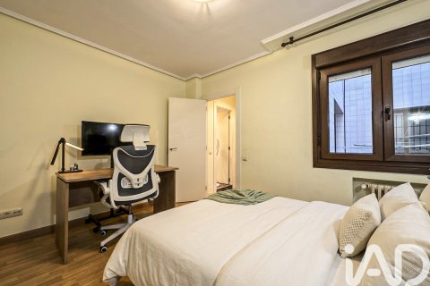 Huoneisto vuokrattavana Oviedo, Asturias, Espanja, 1 makuuhuone, 49 m2 No. 187558 - kuva 20