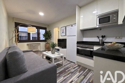 Huoneisto vuokrattavana Oviedo, Asturias, Espanja, 1 makuuhuone, 49 m2 No. 187558 - kuva 10