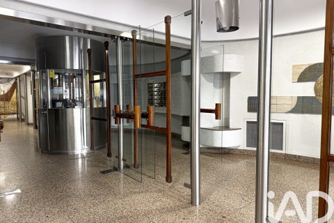 Huoneisto vuokrattavana Oviedo, Asturias, Espanja, 1 makuuhuone, 49 m2 No. 187558 - kuva 4